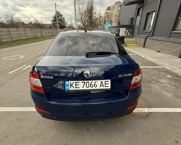 Синий Шкода Октавия, объемом двигателя 1.6 л и пробегом 237 тыс. км за 11300 $, фото 1 на Automoto.ua