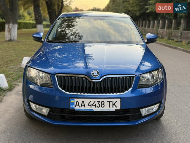Синий Шкода Октавия, объемом двигателя 1.8 л и пробегом 133 тыс. км за 13800 $, фото 3 на Automoto.ua