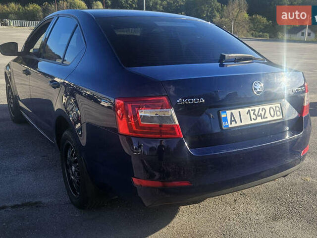 Синий Шкода Октавия, объемом двигателя 1.2 л и пробегом 258 тыс. км за 7999 $, фото 3 на Automoto.ua