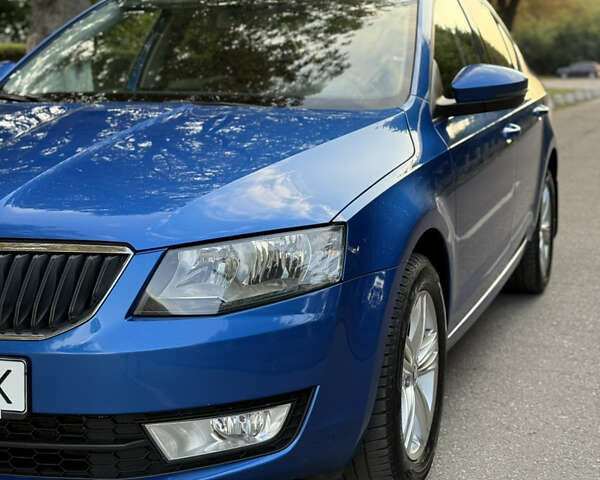 Синий Шкода Октавия, объемом двигателя 1.8 л и пробегом 133 тыс. км за 13800 $, фото 4 на Automoto.ua