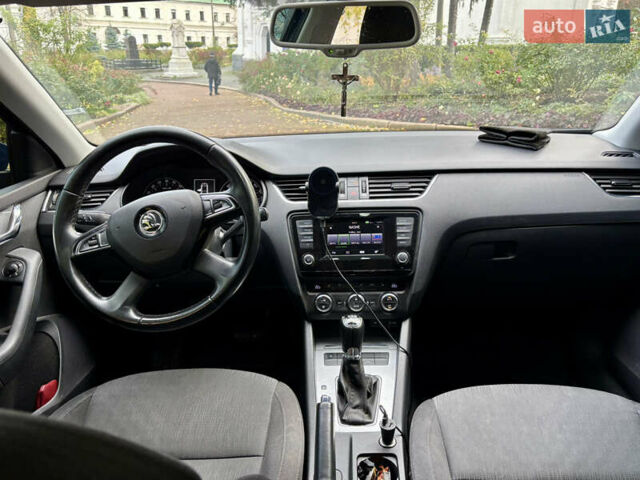 Шкода Октавія 2015 у Києві на Automoto.ua Синій Шкода Октавія, об'ємом двигуна 1.6 л та пробігом 260 тис. км за 11600 $, фото 6 на Automoto.ua
