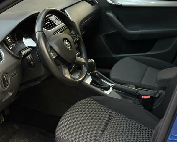 Синий Шкода Октавия, объемом двигателя 1.8 л и пробегом 133 тыс. км за 13800 $, фото 19 на Automoto.ua
