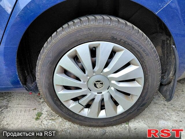 Синий Шкода Октавия, объемом двигателя 1.4 л и пробегом 175 тыс. км за 11700 $, фото 5 на Automoto.ua