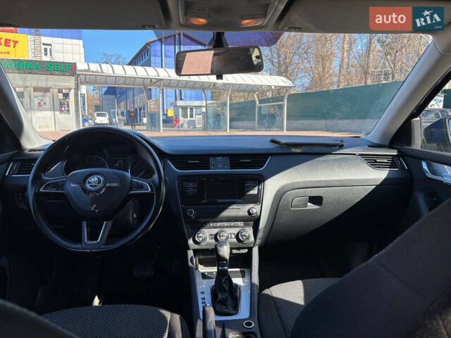 Синий Шкода Октавия, объемом двигателя 1.4 л и пробегом 229 тыс. км за 7100 $, фото 5 на Automoto.ua