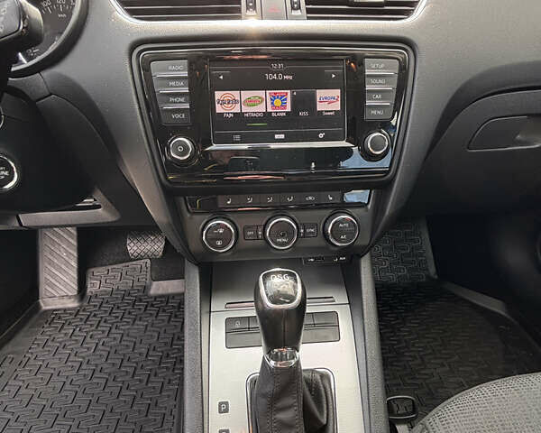 Синий Шкода Октавия, объемом двигателя 1.97 л и пробегом 291 тыс. км за 12300 $, фото 46 на Automoto.ua