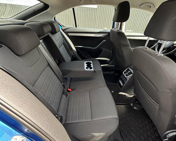 Синий Шкода Октавия, объемом двигателя 1.97 л и пробегом 291 тыс. км за 12300 $, фото 50 на Automoto.ua