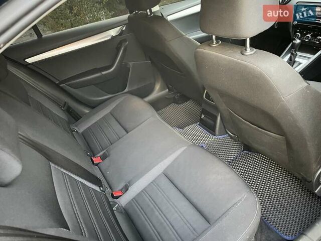 Синий Шкода Октавия, объемом двигателя 1.4 л и пробегом 180 тыс. км за 12500 $, фото 22 на Automoto.ua