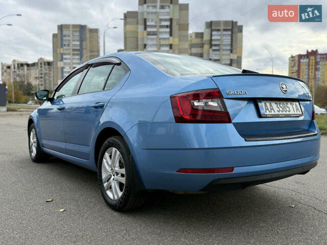 Шкода Октавия 2017 в Киеве на Automoto.ua Синий Шкода Октавия, объемом двигателя 1.8 л и пробегом 130 тыс. км за 16000 $, фото 3 на Automoto.ua