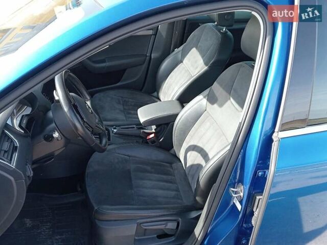 Синий Шкода Октавия, объемом двигателя 1.6 л и пробегом 243 тыс. км за 15700 $, фото 3 на Automoto.ua