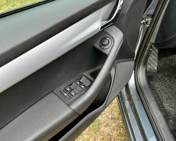 Синій Шкода Октавія, об'ємом двигуна 1.98 л та пробігом 168 тис. км за 15200 $, фото 5 на Automoto.ua