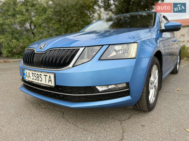 Шкода Октавия 2017 в Киеве на Automoto.ua Синий Шкода Октавия, объемом двигателя 1.8 л и пробегом 130 тыс. км за 16000 $, фото 9 на Automoto.ua