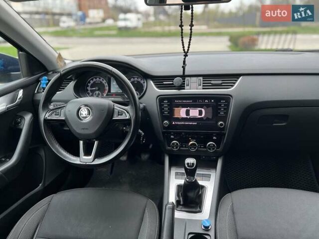 Синій Шкода Октавія, об'ємом двигуна 1.6 л та пробігом 225 тис. км за 13300 $, фото 21 на Automoto.ua