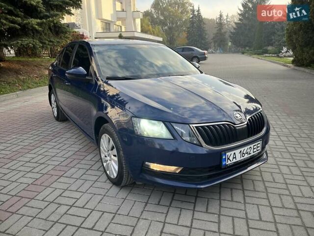 Синий Шкода Октавия, объемом двигателя 1.4 л и пробегом 180 тыс. км за 12500 $, фото 5 на Automoto.ua