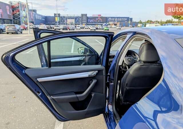 Синій Шкода Октавія, об'ємом двигуна 1.4 л та пробігом 133 тис. км за 13500 $, фото 12 на Automoto.ua