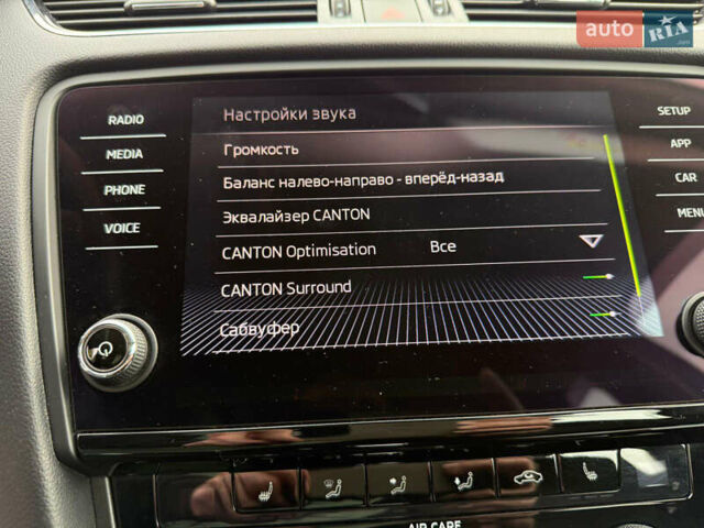 Шкода Октавия 2017 в Киеве на Automoto.ua Синий Шкода Октавия, объемом двигателя 1.8 л и пробегом 130 тыс. км за 16000 $, фото 26 на Automoto.ua