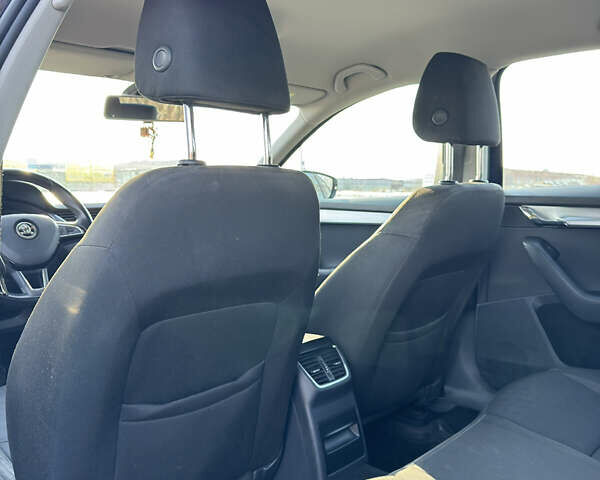 Синий Шкода Октавия, объемом двигателя 1.4 л и пробегом 144 тыс. км за 13600 $, фото 25 на Automoto.ua