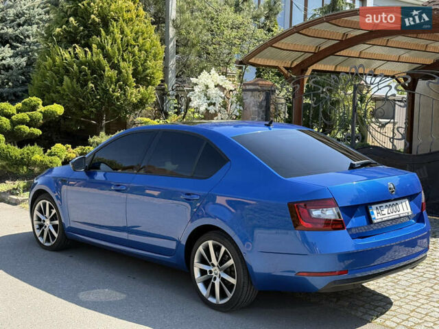 Синий Шкода Октавия, объемом двигателя 1.6 л и пробегом 185 тыс. км за 20500 $, фото 3 на Automoto.ua