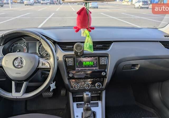 Синій Шкода Октавія, об'ємом двигуна 1.4 л та пробігом 133 тис. км за 13500 $, фото 10 на Automoto.ua