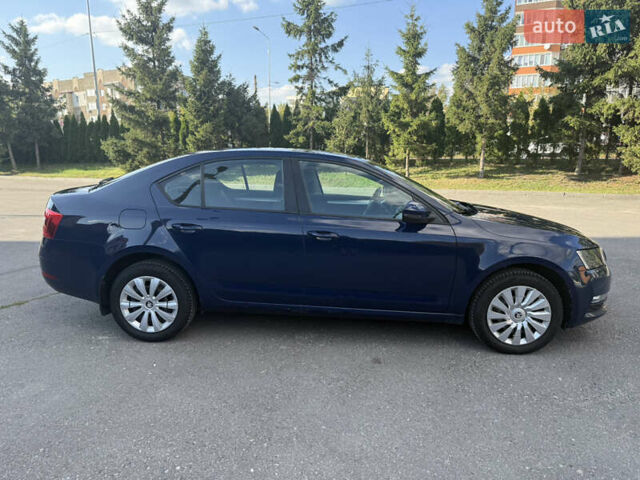 Синій Шкода Октавія, об'ємом двигуна 1.4 л та пробігом 180 тис. км за 11799 $, фото 5 на Automoto.ua