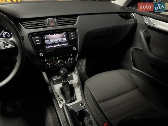 Синій Шкода Октавія, об'ємом двигуна 1.4 л та пробігом 80 тис. км за 14900 $, фото 30 на Automoto.ua