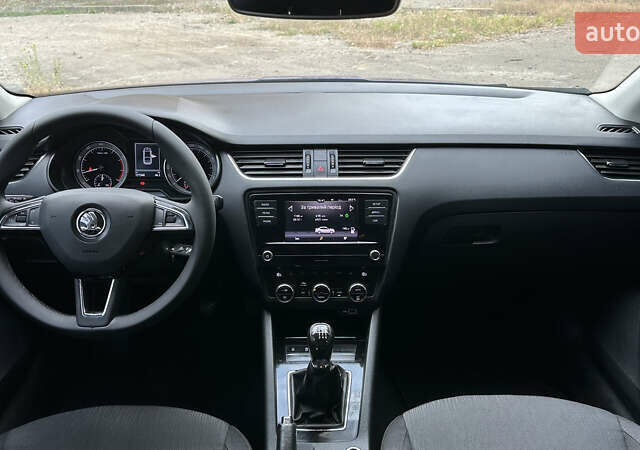Синий Шкода Октавия, объемом двигателя 1.4 л и пробегом 177 тыс. км за 12999 $, фото 21 на Automoto.ua
