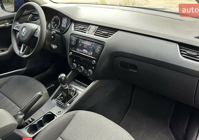 Синий Шкода Октавия, объемом двигателя 1.4 л и пробегом 177 тыс. км за 12999 $, фото 20 на Automoto.ua