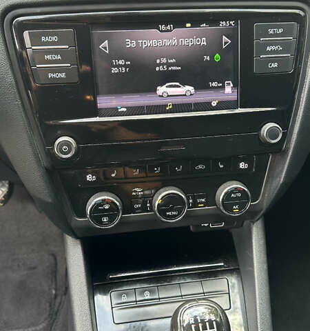 Синий Шкода Октавия, объемом двигателя 1.4 л и пробегом 177 тыс. км за 12999 $, фото 25 на Automoto.ua