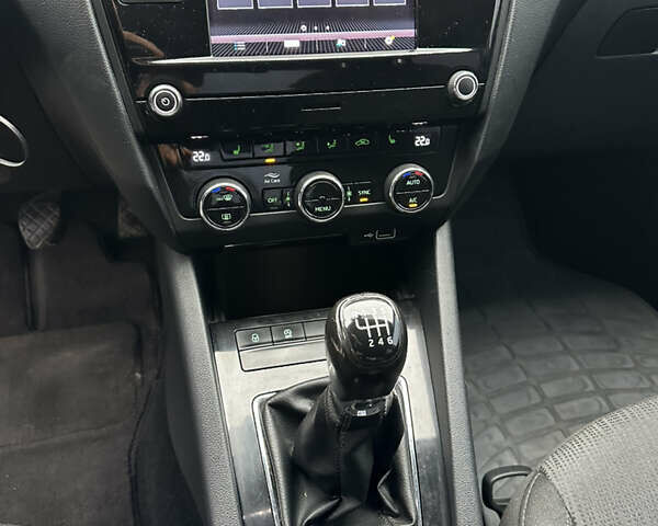 Синий Шкода Октавия, объемом двигателя 1.4 л и пробегом 179 тыс. км за 11999 $, фото 24 на Automoto.ua