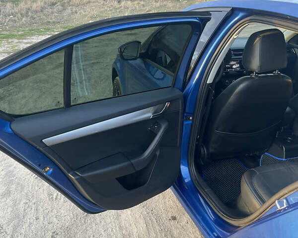 Синій Шкода Октавія, об'ємом двигуна 1.6 л та пробігом 199 тис. км за 13350 $, фото 10 на Automoto.ua