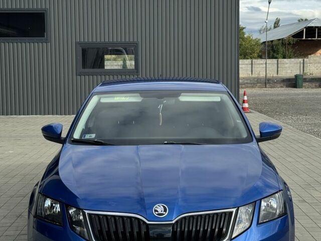 Синий Шкода Октавия, объемом двигателя 1.6 л и пробегом 265 тыс. км за 11700 $, фото 1 на Automoto.ua