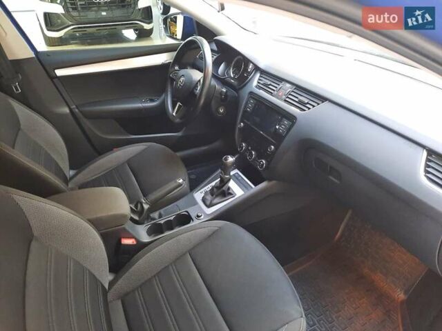 Синий Шкода Октавия, объемом двигателя 1.4 л и пробегом 140 тыс. км за 14599 $, фото 4 на Automoto.ua