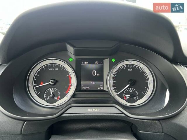 Синій Шкода Октавія, об'ємом двигуна 1.4 л та пробігом 137 тис. км за 15472 $, фото 31 на Automoto.ua