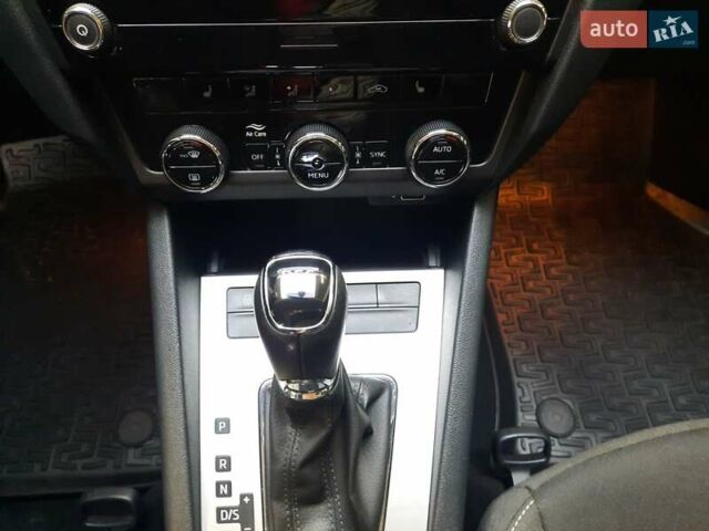 Синий Шкода Октавия, объемом двигателя 1.4 л и пробегом 140 тыс. км за 14599 $, фото 17 на Automoto.ua