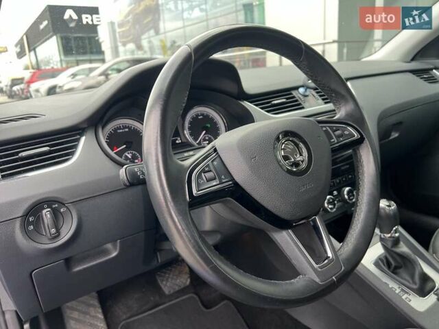 Синій Шкода Октавія, об'ємом двигуна 1.4 л та пробігом 137 тис. км за 15472 $, фото 10 на Automoto.ua