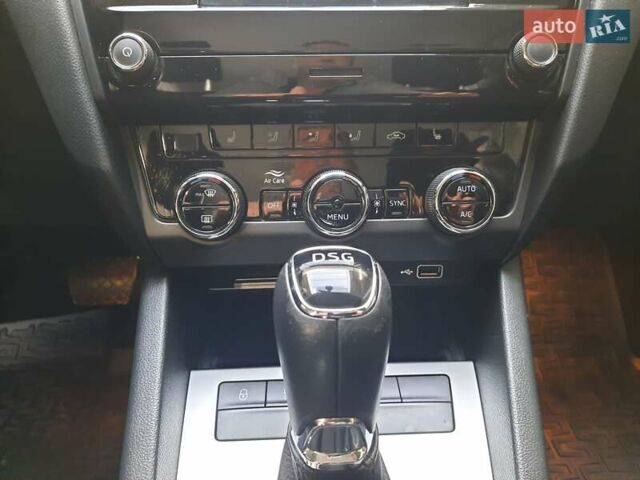 Синий Шкода Октавия, объемом двигателя 1.4 л и пробегом 140 тыс. км за 14599 $, фото 14 на Automoto.ua