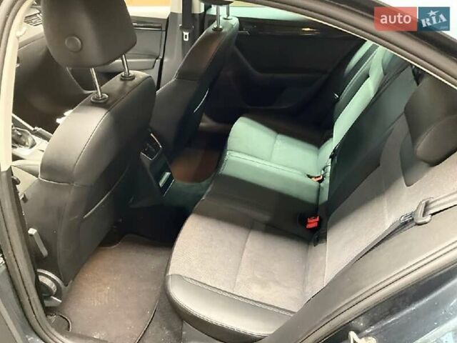 Синий Шкода Октавия, объемом двигателя 2 л и пробегом 175 тыс. км за 10300 $, фото 8 на Automoto.ua