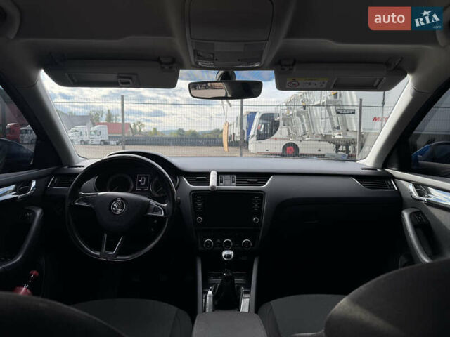 Синій Шкода Октавія, об'ємом двигуна 1.6 л та пробігом 258 тис. км за 12500 $, фото 10 на Automoto.ua