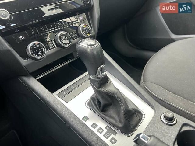 Синій Шкода Октавія, об'ємом двигуна 1.4 л та пробігом 137 тис. км за 15472 $, фото 29 на Automoto.ua