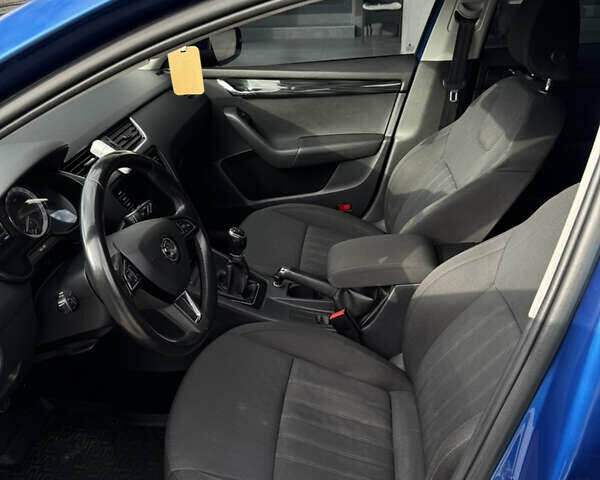Синій Шкода Октавія, об'ємом двигуна 1.6 л та пробігом 258 тис. км за 12500 $, фото 13 на Automoto.ua