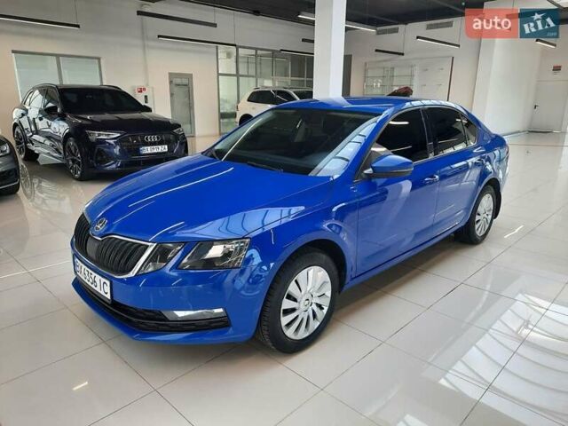 Синий Шкода Октавия, объемом двигателя 1.4 л и пробегом 140 тыс. км за 14599 $, фото 3 на Automoto.ua
