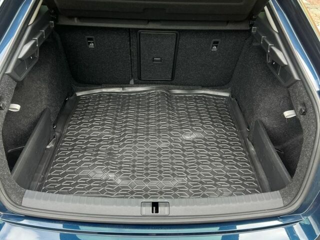 Синий Шкода Октавия, объемом двигателя 2 л и пробегом 63 тыс. км за 27900 $, фото 4 на Automoto.ua