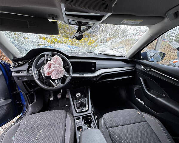 Синий Шкода Октавия, объемом двигателя 1.4 л и пробегом 75 тыс. км за 4500 $, фото 19 на Automoto.ua