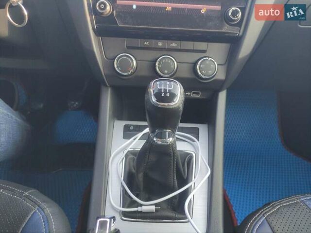 Шкода Октавия 2020 в Киеве на Automoto.ua Синий Шкода Октавия, объемом двигателя 1.6 л и пробегом 181 тыс. км за 15000 $, фото 16 на Automoto.ua