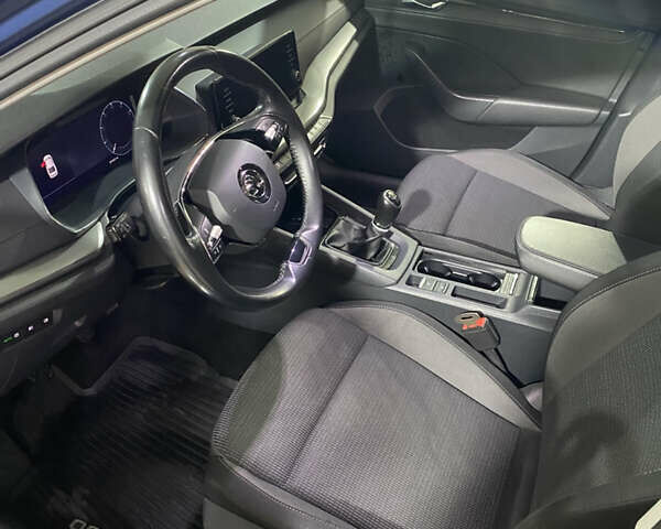 Синий Шкода Октавия, объемом двигателя 1.5 л и пробегом 290 тыс. км за 16700 $, фото 12 на Automoto.ua