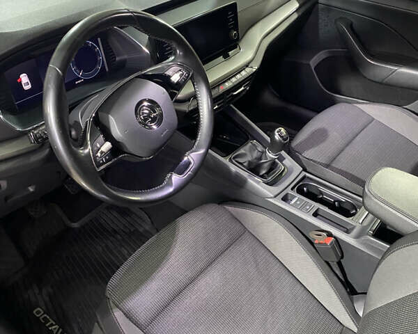 Синий Шкода Октавия, объемом двигателя 1.5 л и пробегом 290 тыс. км за 16700 $, фото 6 на Automoto.ua