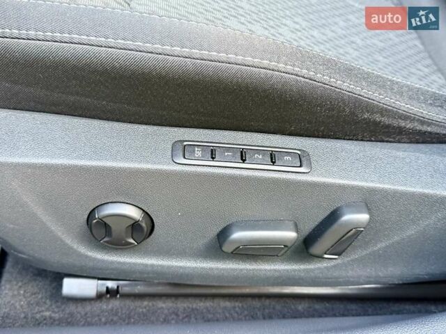 Синий Шкода Октавия, объемом двигателя 1.97 л и пробегом 169 тыс. км за 21800 $, фото 9 на Automoto.ua