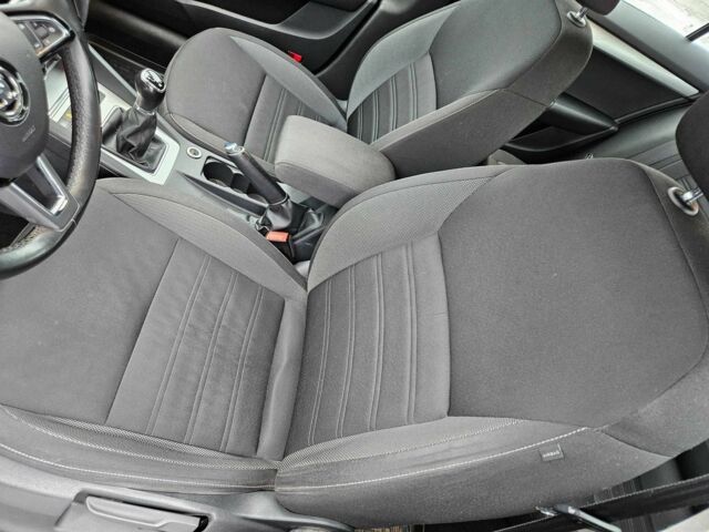 Синий Шкода Октавия, объемом двигателя 1.4 л и пробегом 161 тыс. км за 14200 $, фото 18 на Automoto.ua