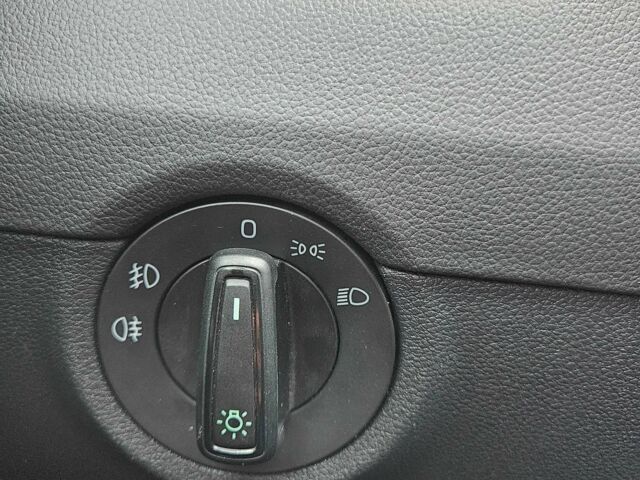 Синий Шкода Октавия, объемом двигателя 1.4 л и пробегом 161 тыс. км за 14200 $, фото 12 на Automoto.ua