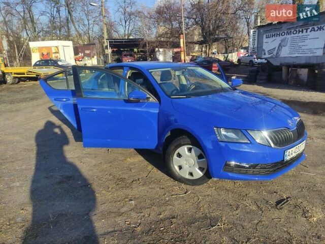 Шкода Октавия 2020 в Киеве на Automoto.ua Синий Шкода Октавия, объемом двигателя 1.6 л и пробегом 181 тыс. км за 15000 $, фото 4 на Automoto.ua