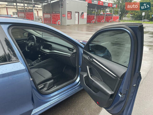 Синий Шкода Октавия, объемом двигателя 1.5 л и пробегом 278 тыс. км за 15300 $, фото 6 на Automoto.ua